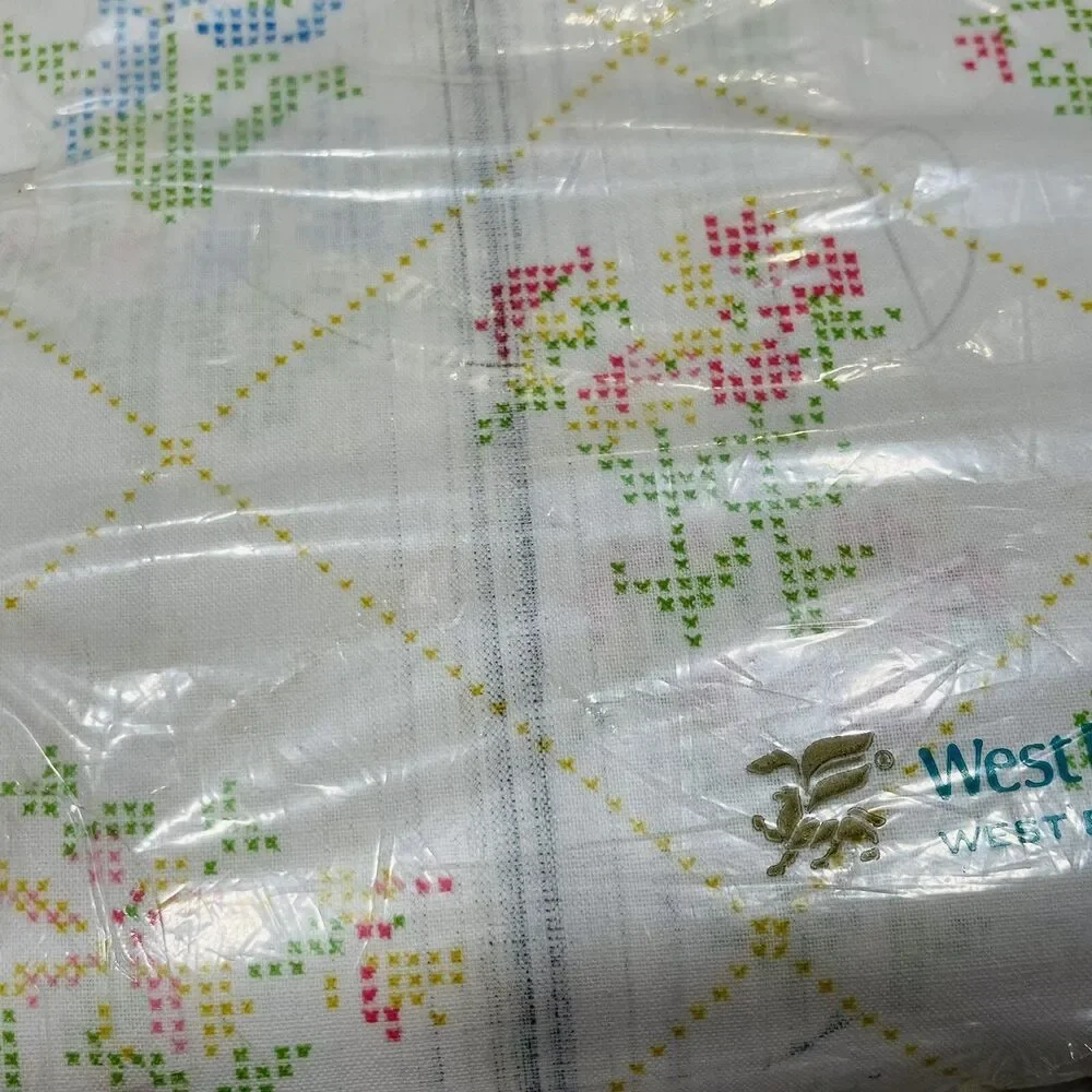 Vtg West Point Pepperell Full Fitted Sheet Floral cross stitch no Iron Muslin